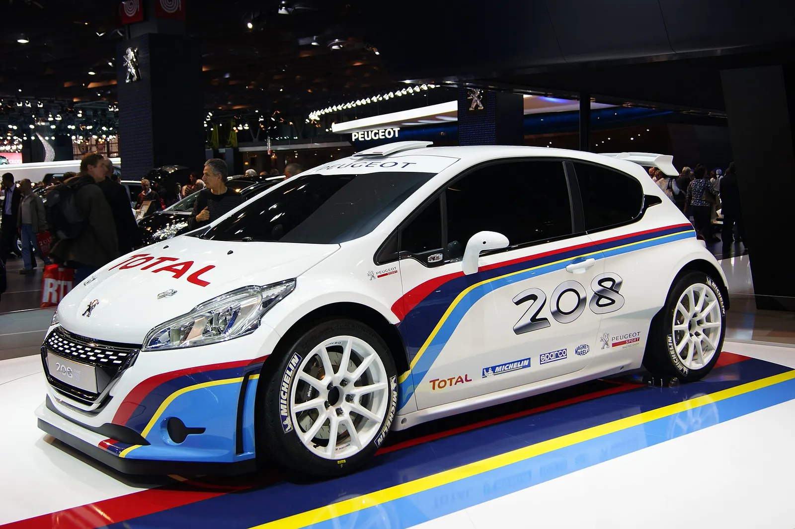 Samochód Peugeot 208 (zdjęcie ilustracyjne)