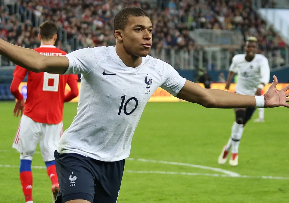 Kylian Mbappé podczas meczu (zdjęcie archiwalne)