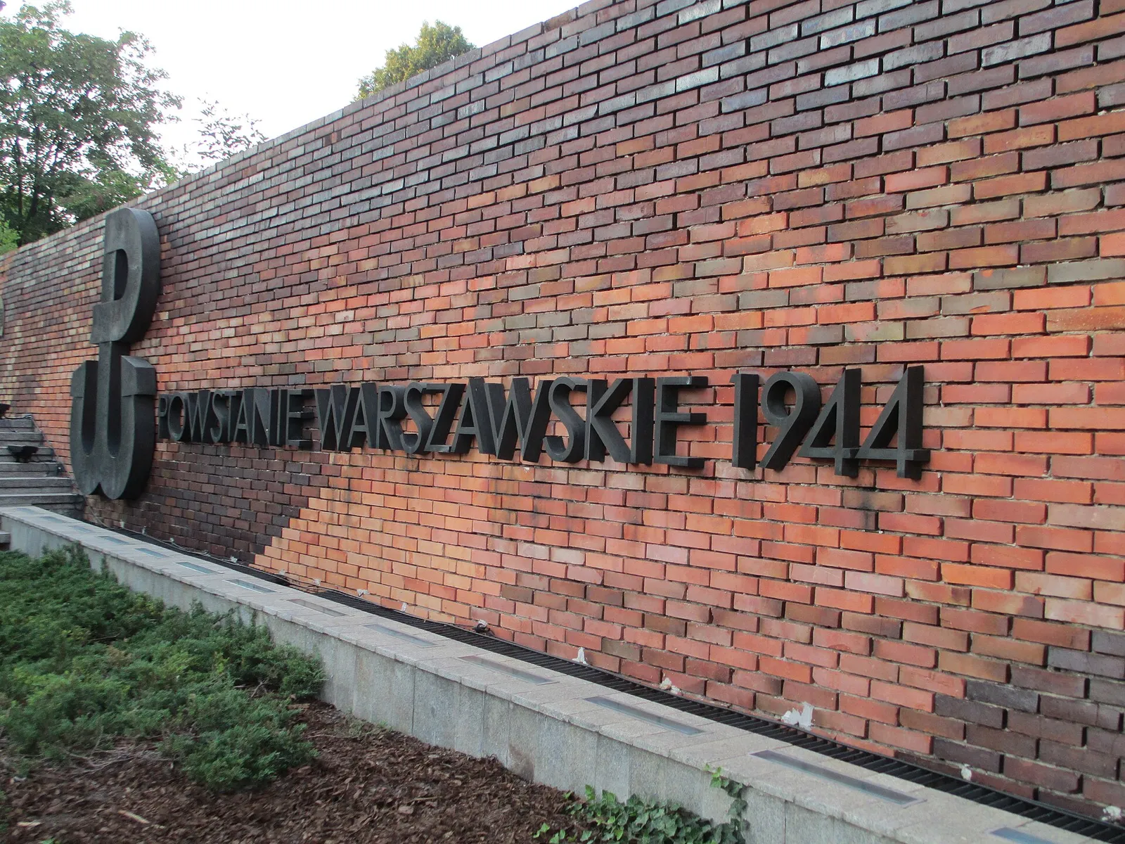Pomnik Powstania Warszawskiego (zdjęcie ilustracyjne)