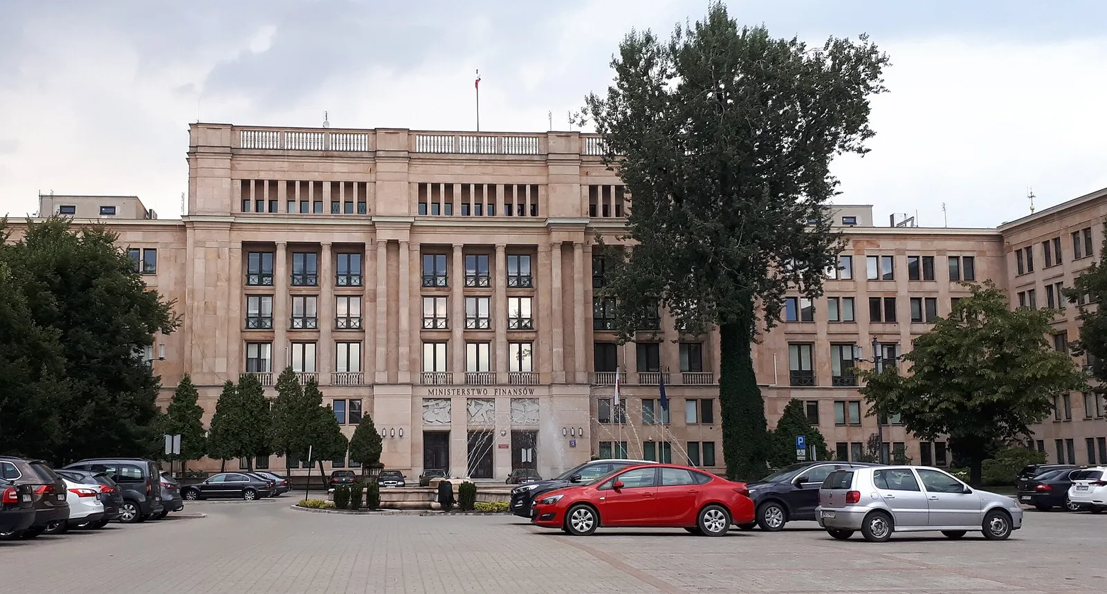Gmach Ministerstwa Finansów w Warszawie (zdjęcie ilustracyjne)