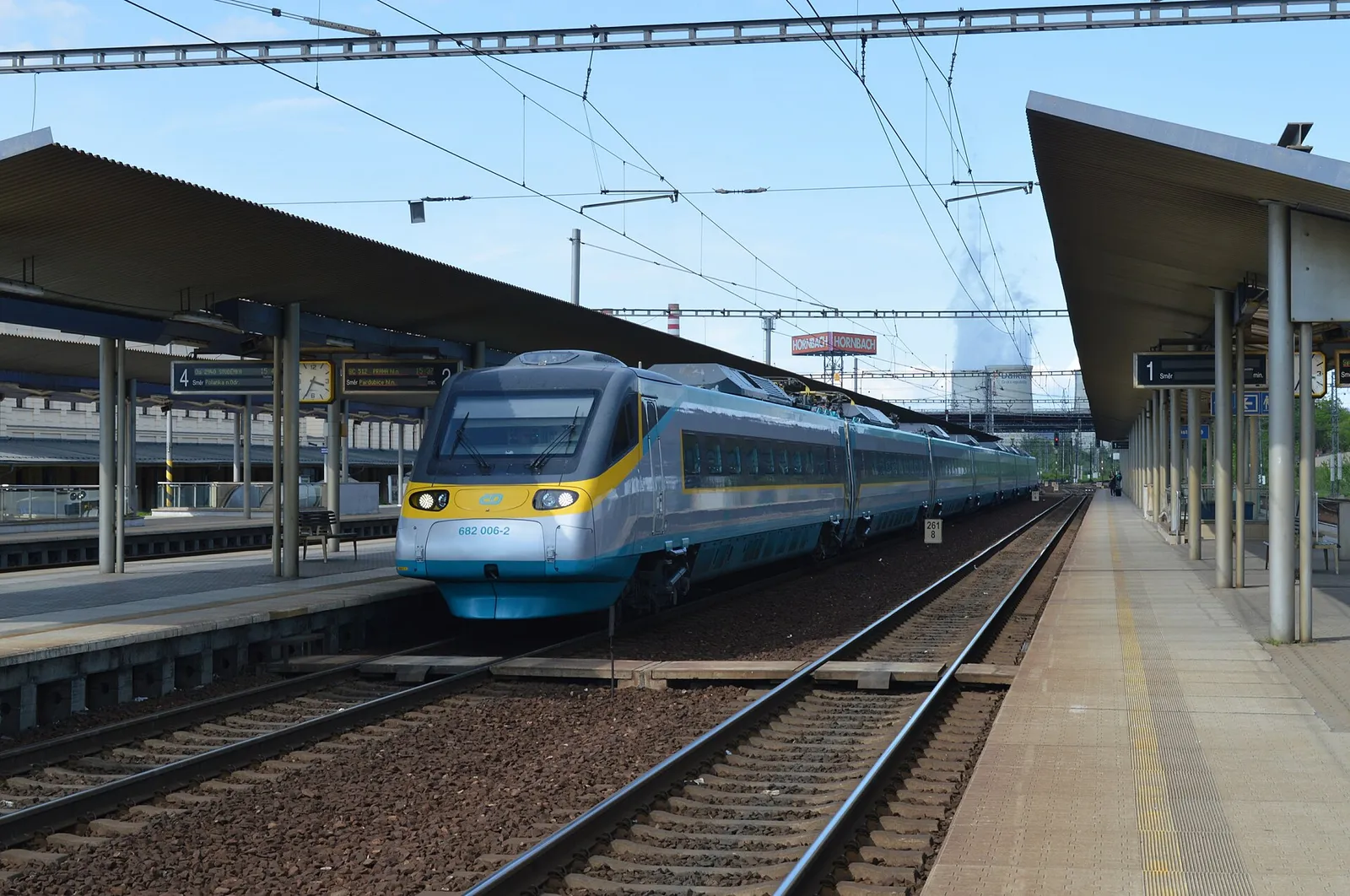 Pociąg dużych prędkości typu Pendolino (zdjęcie ilustracyjne)
