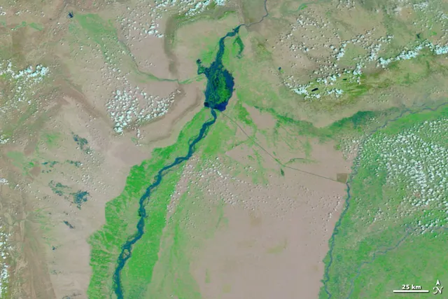 Monsunowe chmury nad Pakistanem, zdjęcie satelitarne (ilustracyjne)