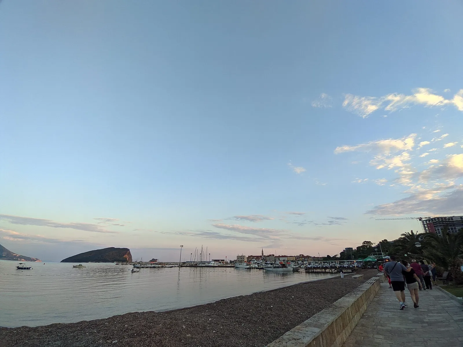 Budva na wybrzeżu Czarnogóry (zdjęcie ilustracyjne)