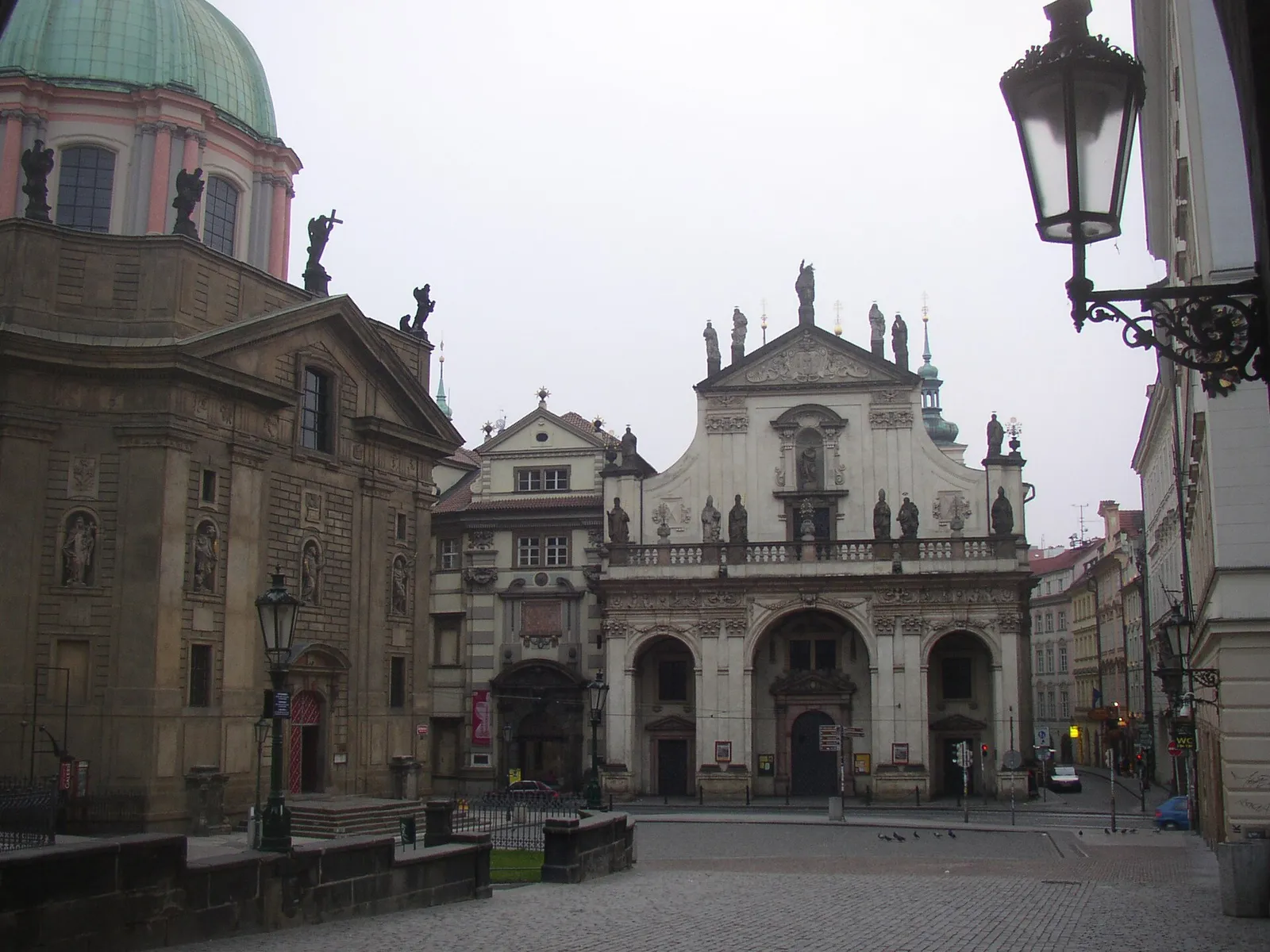 Stare Miasto w Pradze o świcie