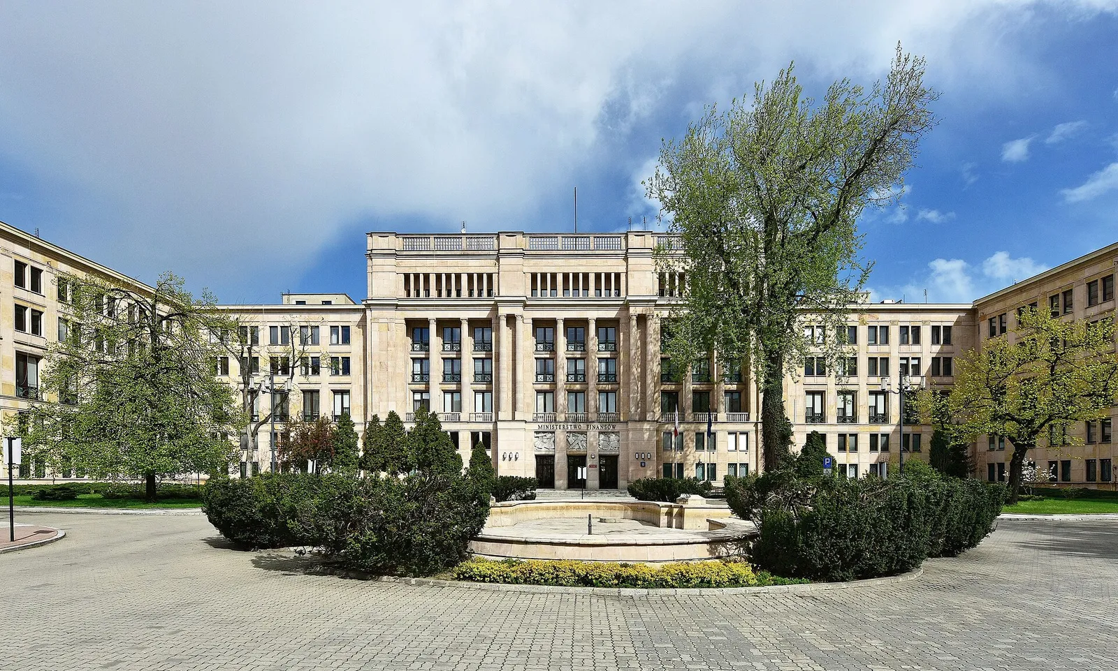 Gmach Ministerstwa Finansów w Warszawie