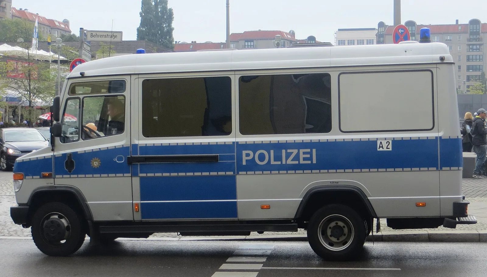 Niemiecki radiowóz policji (zdjęcie ilustracyjne)
