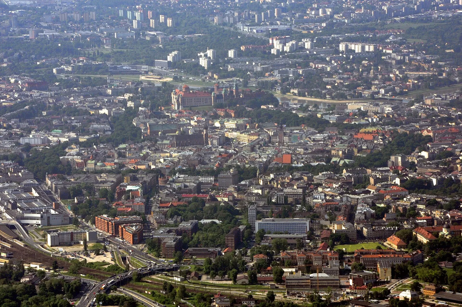 Panorama Krakowa z lotu ptaka (zdjęcie ilustracyjne)