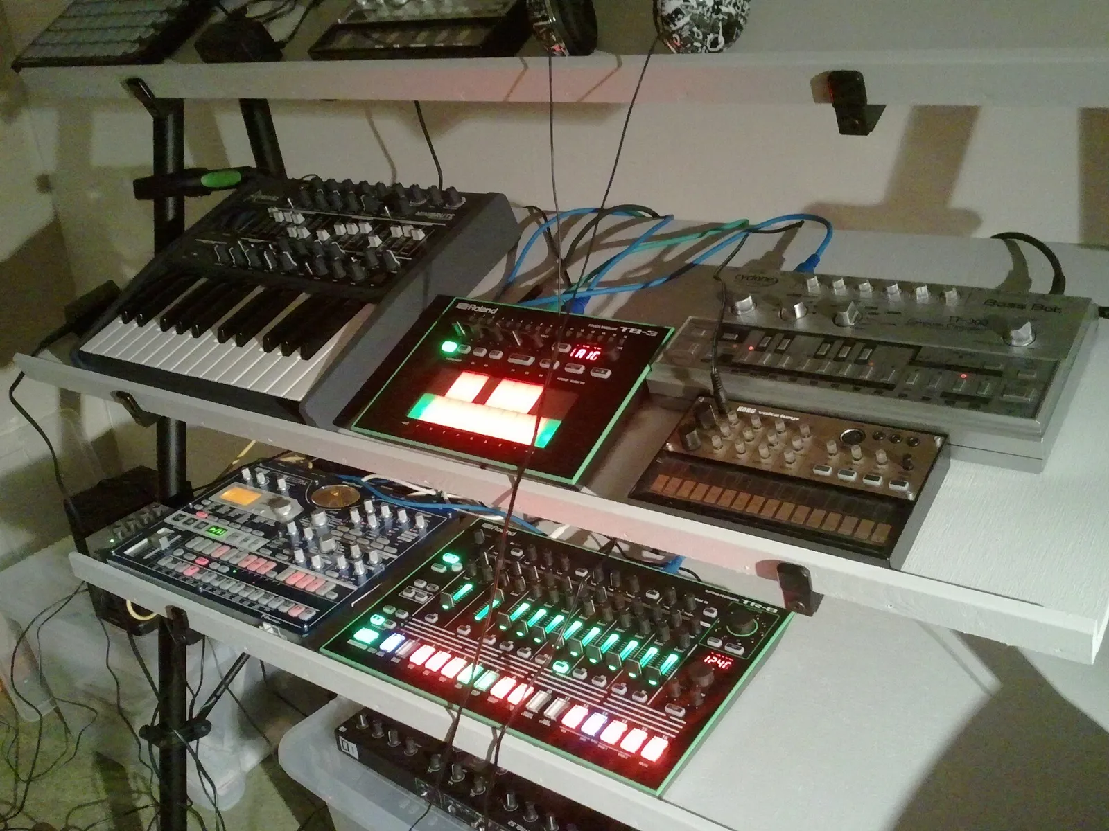 Sprzęt do produkcji muzyki elektronicznej